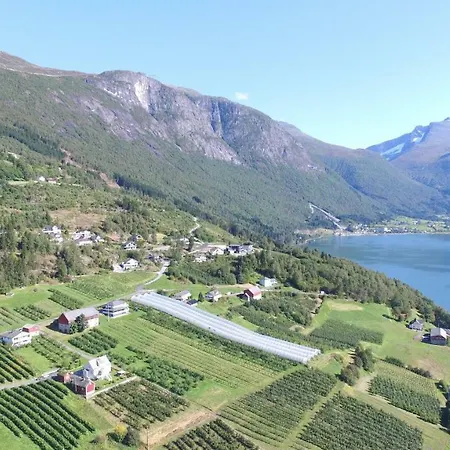 Solheim Gard Semesterbostad Stryn